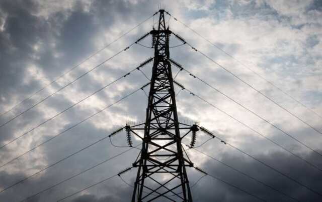 Войска РФ ударили по линиям электропередач в Херсоне, - ОВА