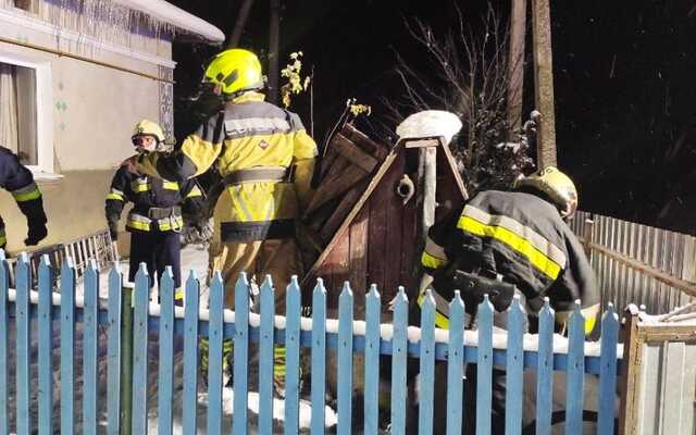 На Тернопільщині жінка впала у 12-метрову криницю з водою