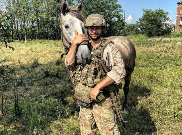 Потеряли лучших: Герой Украины Пашко рассказал о самой тяжелой битве за Мариуполь