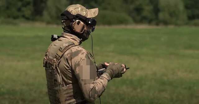 Дешеві, але смертоносні: як дрони R18 знищують російську техніку на передовій