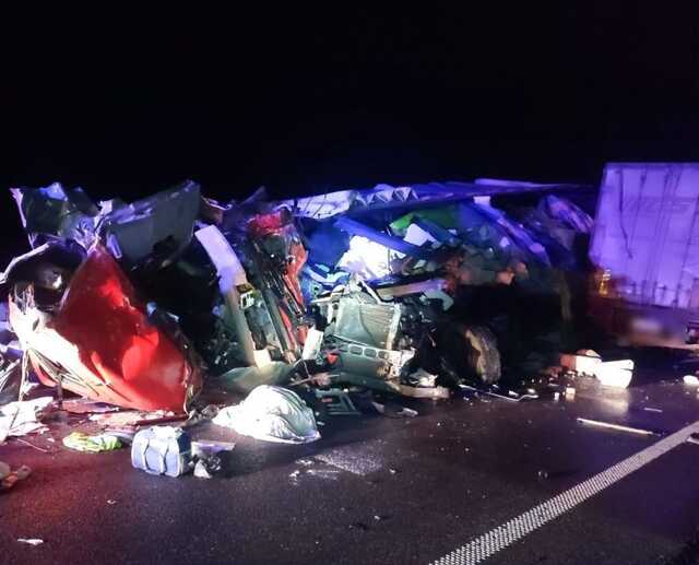 На Львівщині зіткнулися дві вантажівки: є загиблі