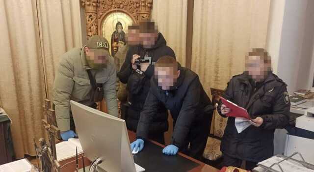 У Чернівецько-Буковинській єпархії УПЦ МП знайшли ноутбук із дитячою порнографією