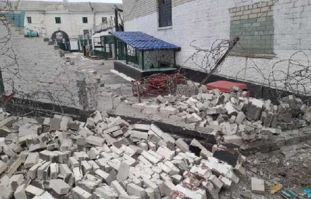 У Херсоні російські війська обстріляли СІЗО, є поранені