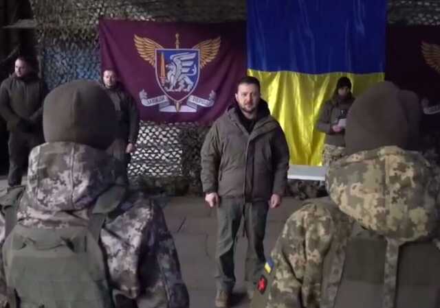 Зеленський зустрівся з воїнами ЗСУ на Донбасі й висловив надію на звільнення Криму