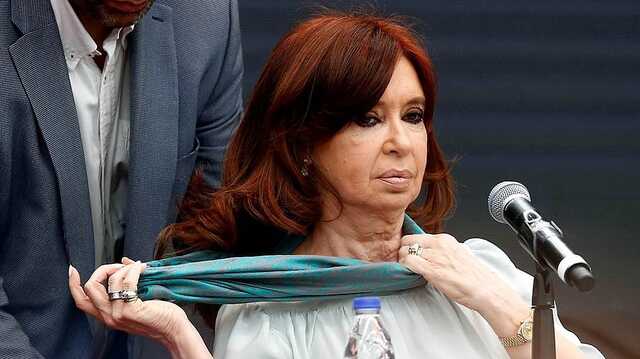 Віце-президента Аргентини Крістіну Кіршнер засуджено до шести років в’язниці