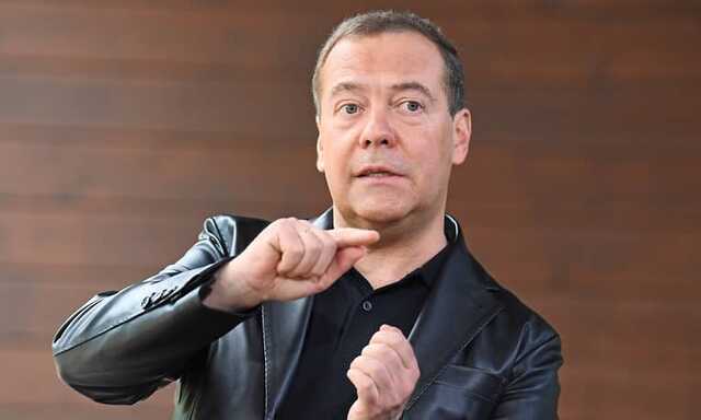 "Скажені шавки з токсичною слиною": Медведєв перерахував головних ворогів Росії