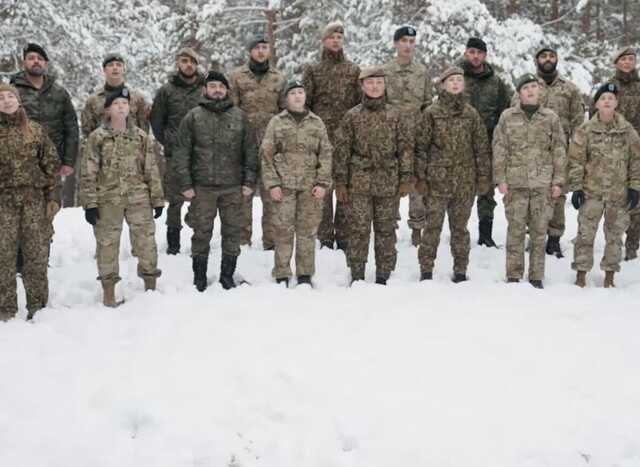 Солдати НАТО заспівали легендарний український "Щедрик" і підкорили мережу