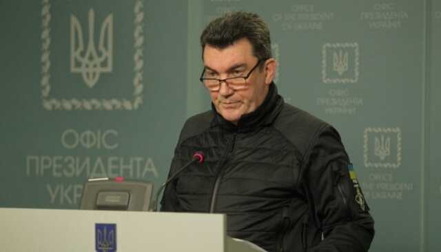 "Просто він лякається". Данілов пояснив, чому Путін скасував свою традиційну пресконференцію