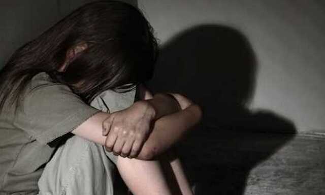 "Обещал обработать ранку": 74-летний пенсионер развращал 8-летнюю девочку в Киеве