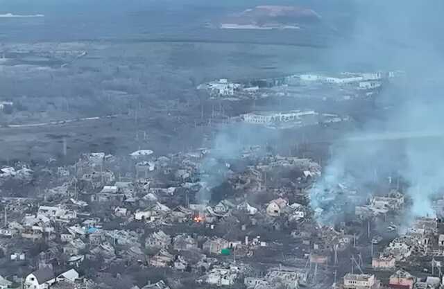 Українські десантники вибили росіян зі східної околиці Бахмута: відео з безпілотника