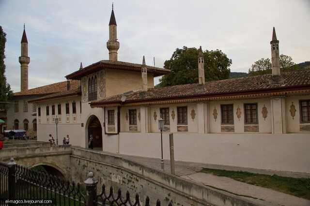 Окупанти нищать Ханський палац у Бахчисараї: Україна звернулася до ЮНЕСКО