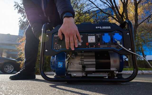 В Україну вже завезли півмільйона генераторів: скільки з них без податків