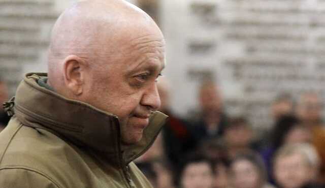 "Їхні контракти закінчилися": Пригожин демонстративно попрощався з загиблими пілотами-"вагнерівцями", збитими під Бахмутом