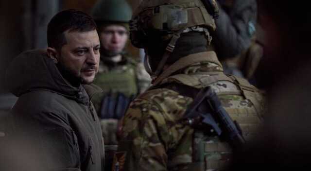 Зеленский опубликовал фото встречи с защитниками Бахмута: "Украина гордится вами!"