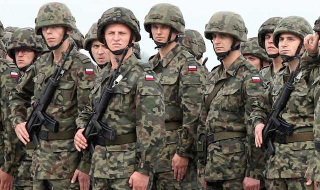 8000 польських добровольців, включаючи неповнолітніх, пройдуть військову підготовку