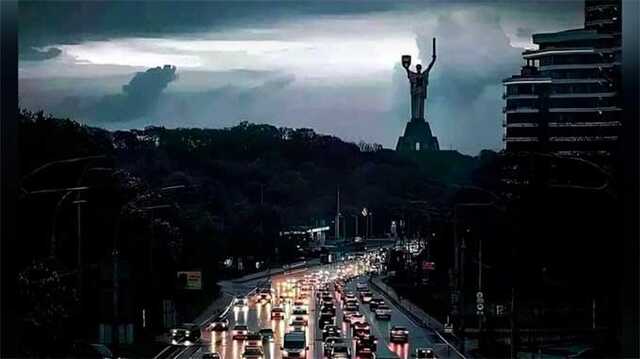 Киев может вернуться к плановым отключениям света через 7-10 дней