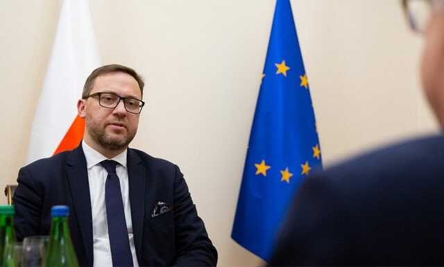 Залужный наградил посла Польши в Украине почетным знаком "Крест заслуги"