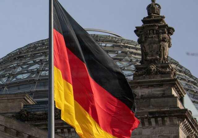 Партія "Зелених" вимагає від Шольца розширити військову допомогу Україні й надати танки – Spiegel