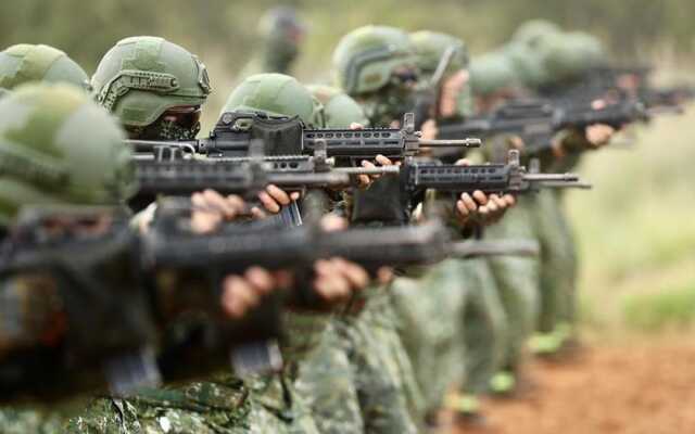 Тайвань збільшив термін військової служби на тлі загрози вторгнення Китаю
