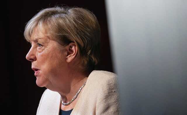 Меркель заявила, що не братиме участь у переговорах щодо завершення війни