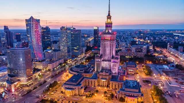 Варшава відмовилася від новорічних святкувань через війну в Україні