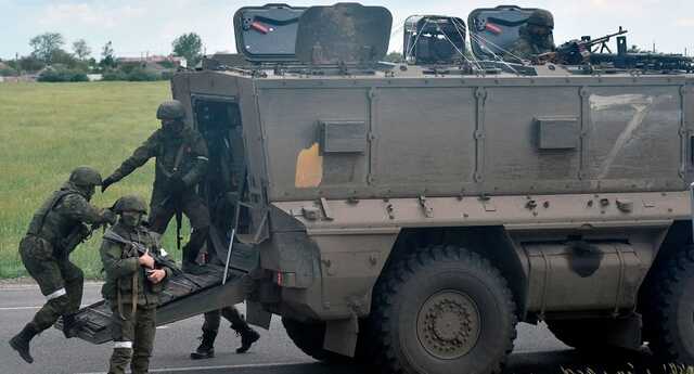 Війська РФ продовжують перекидати військову техніку у бік Бердянська