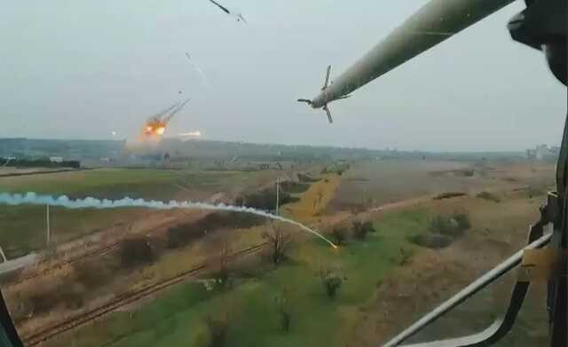 ЗСУ показали, як вони "святково насипають" ворогові з неба