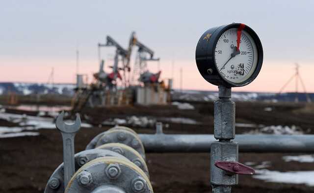 Росія через санкції змушена продавати арктичну нафту в Китай та Індію за знижками