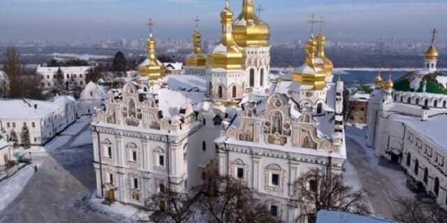 Исторический момент: предстоятель ПЦУ проводит Рождественскую литургию в Киево-Печерской лавре