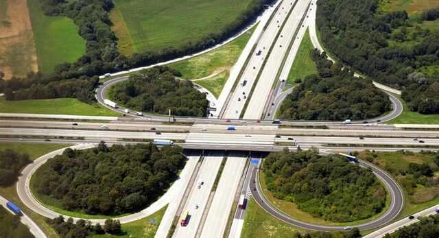 Німеччина хоче побудувати електричний автобан