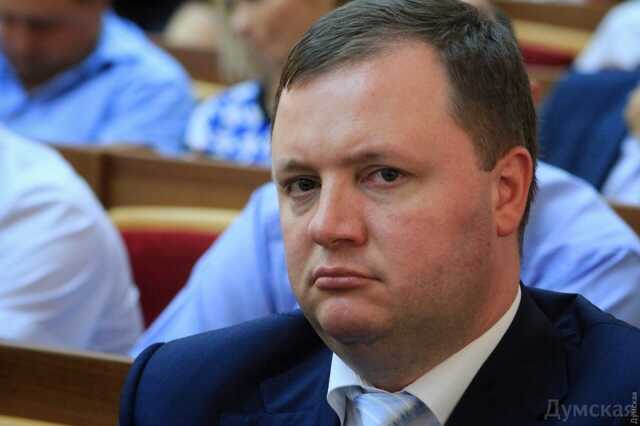 Підозрюваного у хабарі заступника голови Одеської ОВА Муратова звільнили з посади