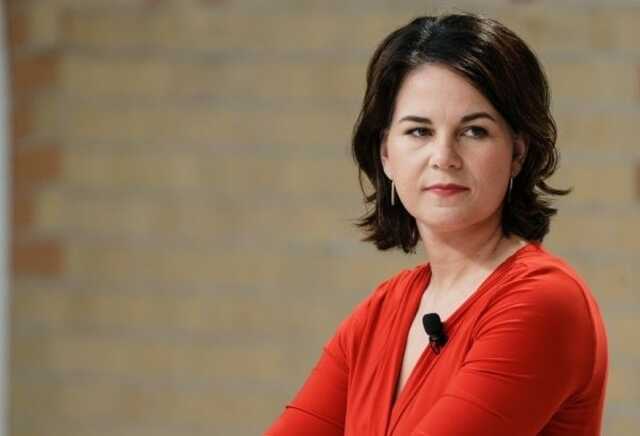 Після візиту до Харкова Бербок виступила за продовження поставок зброї Україні