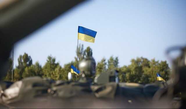 Больше всего украинцы доверяют ВСУ, президенту и волонтерам - опрос