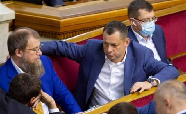 “Послідовник ОПЗЖ”: з’явилися фото з кримінального минулого нардепа Максима Єфімова