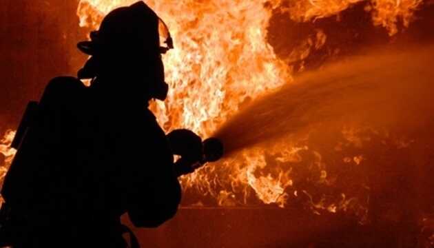 У Броварах поблизу дитсадка впав гвинтокрил, спалахнула потужна пожежа