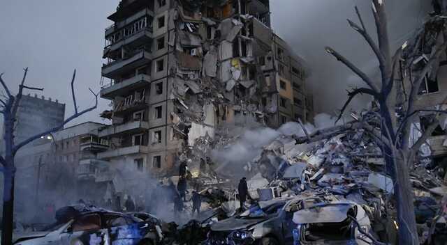 У Дніпрі після ракетного удару по багатоповерхівці 17 людей залишаються зниклими безвісти