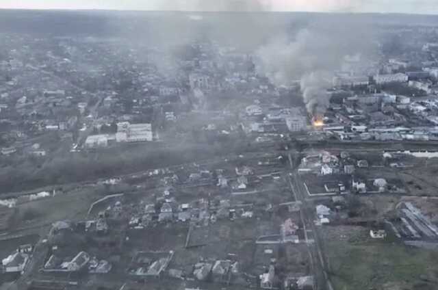 СМИ: Немецкая разведка обеспокоена ежедневными "трехзначными потерями" Украины в боях за Бахмут