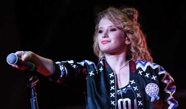 Певицу Монеточку включили в «реестр иноагентов» РФ за поддержку Украины