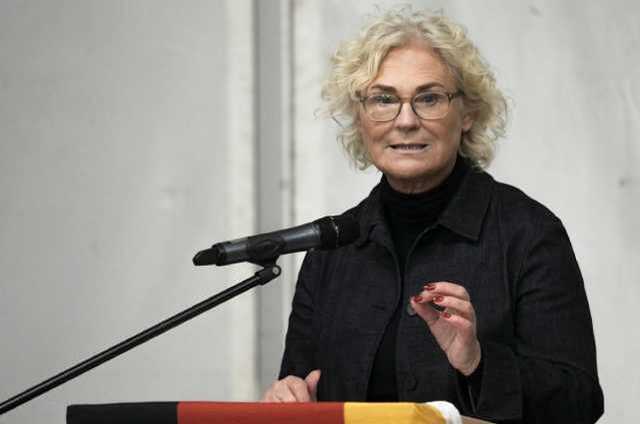 Ламбрехт перед увольнением запретила проверку запасов танков в Германии, - СМИ