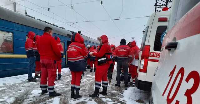 Залучили 26 "швидких": відбулася найбільша медевакуація хворих із Херсона на Львівщину