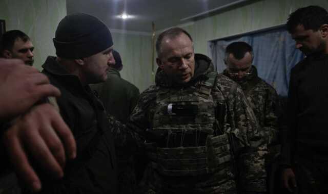 Сирський відвідав солдатів на Бахмутському напрямку