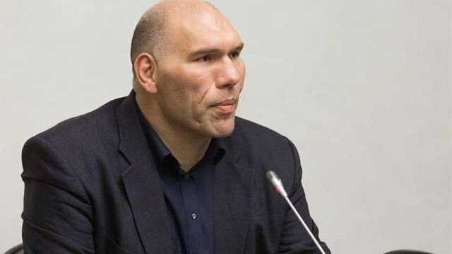 Валуєв поскаржився, що Росію кривдять. Йому "заткнули рота" Путіним