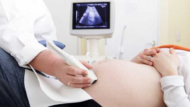 В РПЦ предлагают запретить аборты замужним россиянкам без разрешения мужчины