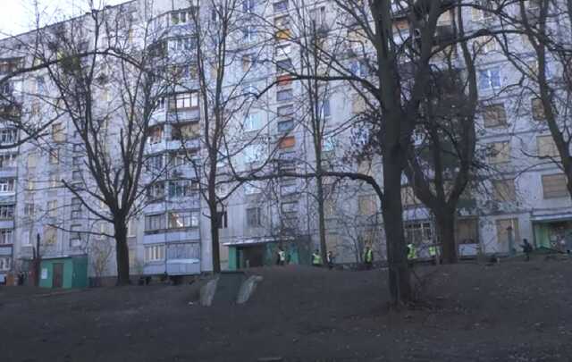 Кассетный боеприпас обнаружили харьковские коммунальщики под окнами дома
