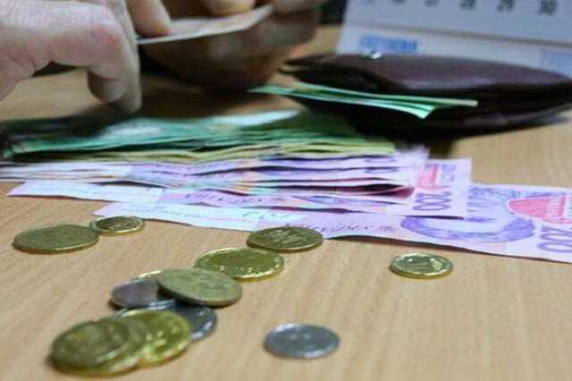 Українцям різко перерахують пенсії