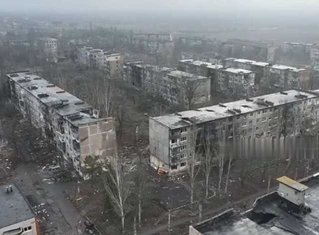 Офіцер ЗСУ показав наслідки військових злочинів РФ у Вугледарі