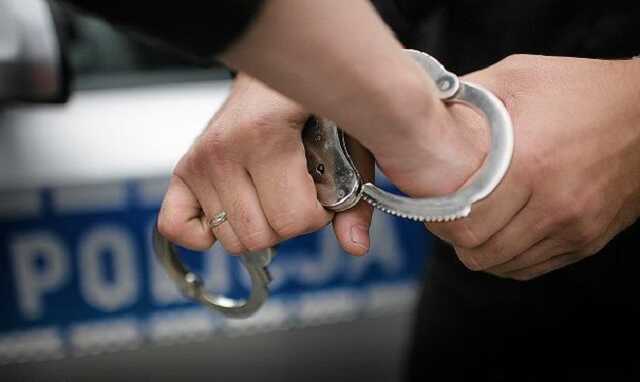 Обманюють біженців. Які схеми використовують шахраї у Польщі?