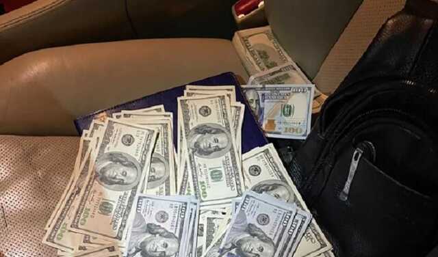 У Києві затримали правоохоронця: вимагав у підприємця $20 тис. за повернення вилученого майна