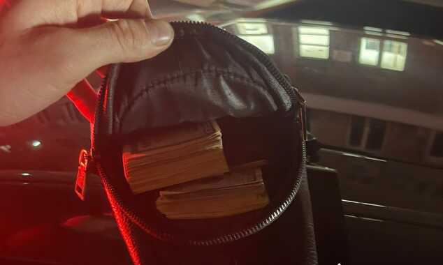 ДБР повідомило підозру столичному правоохоронцю, який вимагав хабар у підприємця за повернення майна