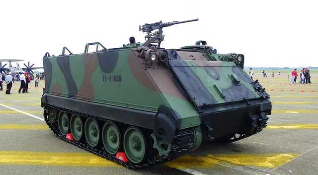       M113